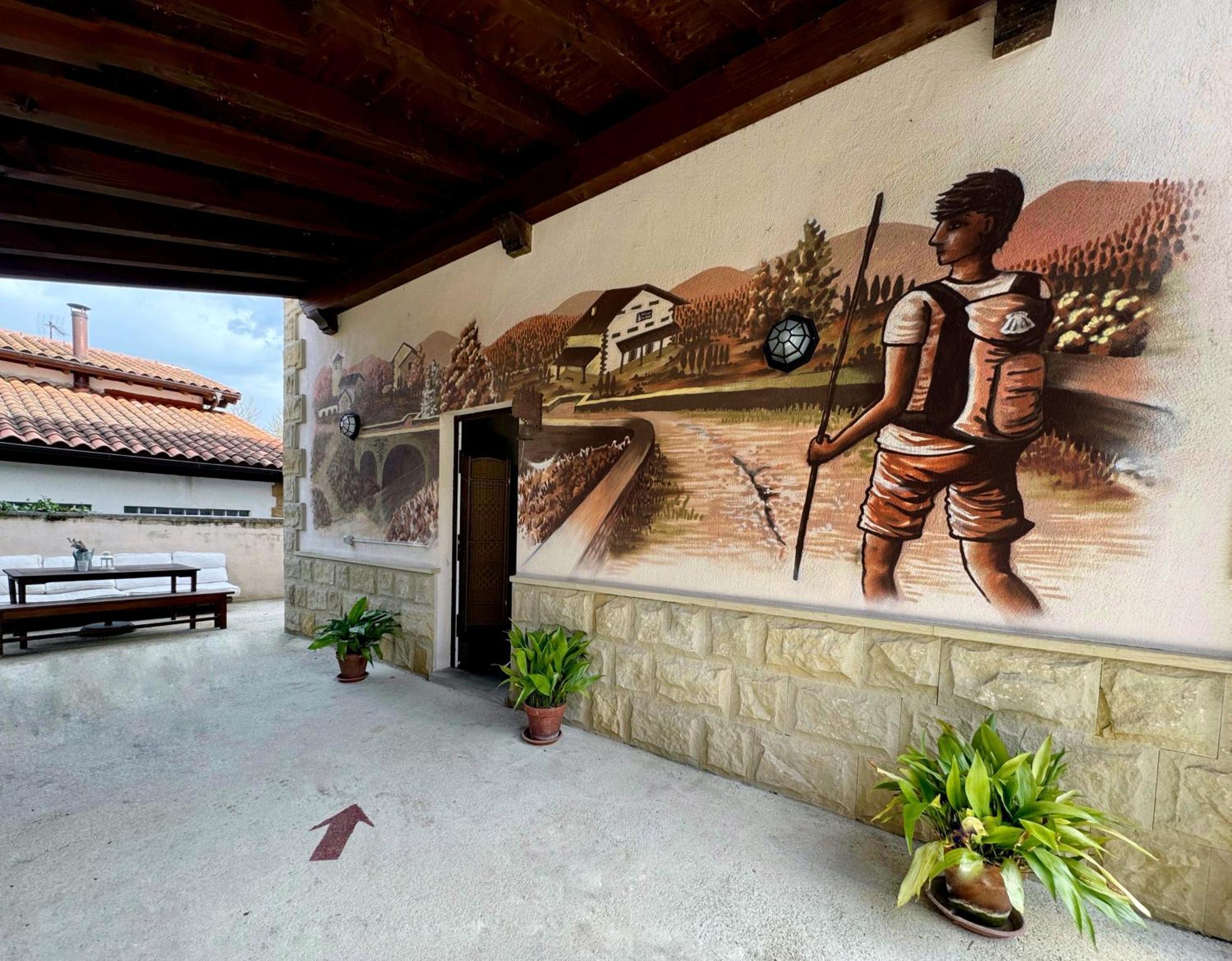 Albergue San Nicolas Larrasoana المظهر الخارجي الصورة
